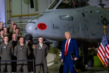 අමෙරිකාවට වුන වැඩේ - ස්විට්සර්ලන්තයට ඉහළින් පියාසර කරන්න ඉල්ලූ අමෙරිකානු හමුදාවේ ඉල්ලීම ප්‍රතික්ෂේප කරයි