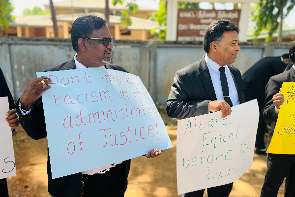 தைரியம் இருந்தால் வெளியே வாருங்கள்; சரத் வீரசேகரவிற்கு பகிரங்க சவால்! | Public Challenge Sarath Veerasekhara Mullithivu