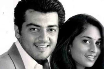 தல அஜித்துடன் நடிகை ஷாலினி எடுத்துக்கொண்ட செல்பி..! இணையத்தில் தீயாய் பரவும் புகைப்படம், இதோ..