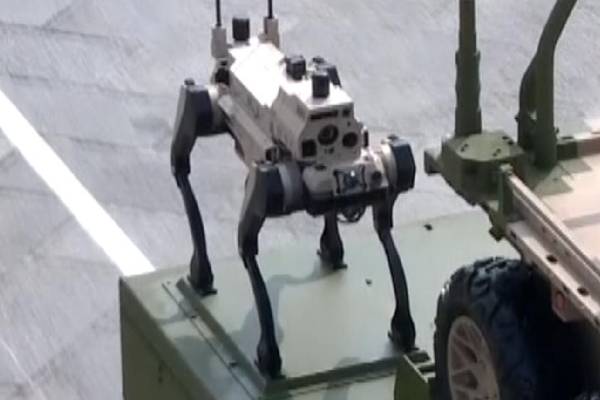 தைவான் கடற்கரைகளில் ரோபோ ஓநாய்களைக் களமிறக்கத் திட்டமிடும் சீனா | China Plots Robot Wolves Onto Taiwan