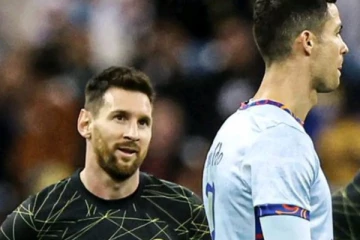 ரொனால்டோவைப் பார்த்து லுக் விட்டு ரசித்த மெஸ்ஸி...! - செம்ம க்யூட் வீடியோ வைரல்..!