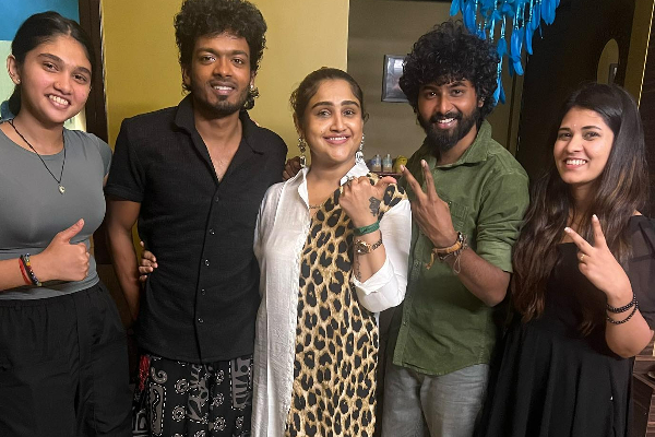 வனிதா வீட்டில் நடந்த பார்ட்டி.. ஒன்றுகூடிய பிக்பாஸ் போட்டியாளர்கள் | Vanitha Party For Bigg Boss 7 Contestants