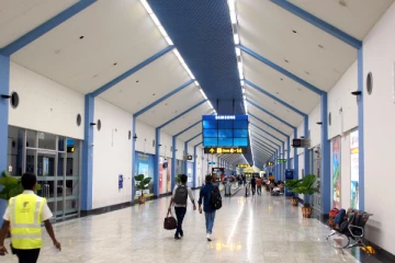 கட்டுநாயக்க விமான நிலையத்தில் ஏற்பட்டுள்ள நெருக்கடி - மூடப்படும் அபாயம்