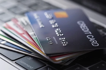 கடன் அட்டை பயன்பாடு குறித்து மத்திய வங்கி வெளியிட்டுள்ள தகவல்