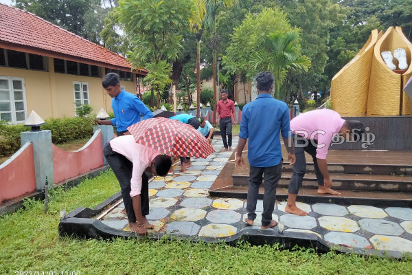 மாவீரர் மாதத்தை முன்னிட்டு யாழ் பல்கலை மாணவர்களால் மாவீரர் நினைவேந்தல் | Jaffna University Students Commemorate