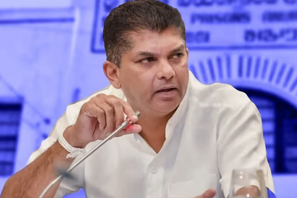 லொஹான் ரத்வத்த என் வளர்ப்பு பிள்ளை! லக்‌ஷ்மன் கிரியெல்ல தெரிவிப்பு | Lakshman Kiriella Spoke About Lohan Ratwatte