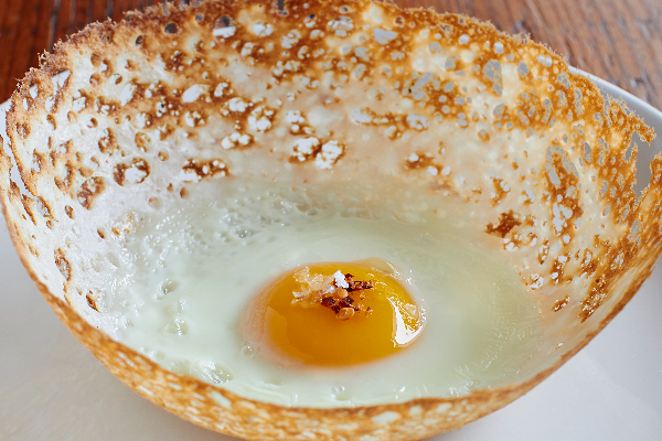 ஹோட்டல் ஸ்டைலில் முட்டை ஆப்பம்! சுடச் சுட வீட்டிலேயே செய்து ருசிக்கலாம் | Egg Appam Recipe