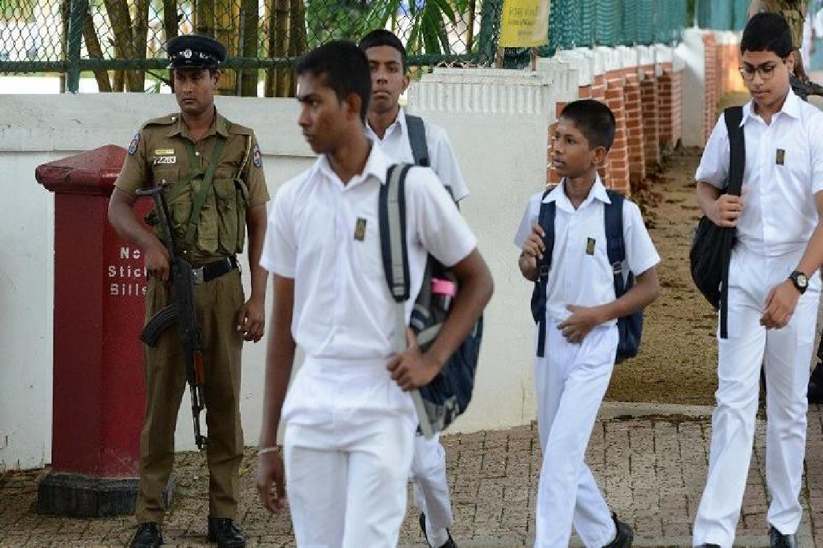 போதைப்பொருள் பாவனை; பாடசாலைகளில் கடும் சோதனை நடவடிக்கை ! | Drug Abuse Strict Inspection Operations In Schools போதைப்பொருள் பாவனை; பாடசாலைகளில் கடும் சோதனை நடவடிக்கை ! | Drug Abuse Strict Inspection Operations In Schools