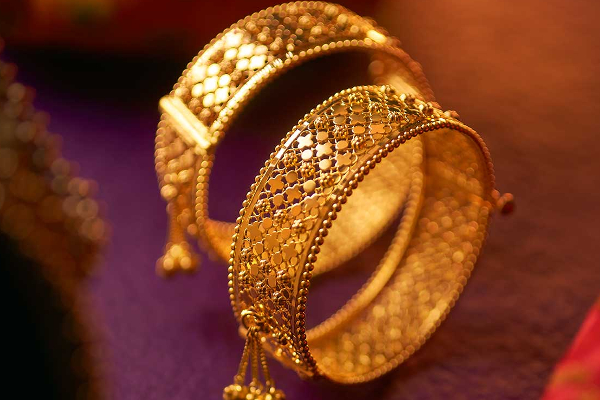 பண்டிகை நாளான இன்று எகிறிய தங்கம் விலை - இப்போது வாங்கலாமா? - தமிழ்நாடு