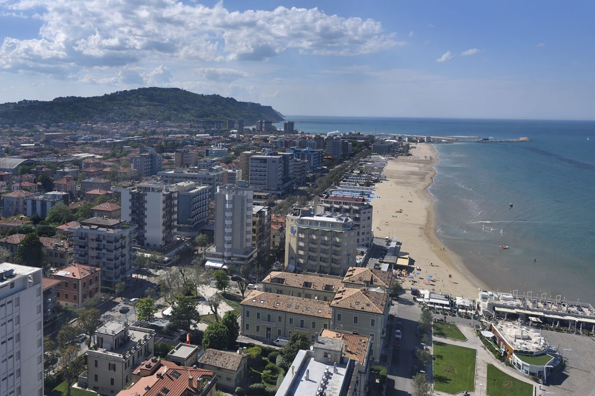 இத்தாலியில் 6.1 மெக்னிடியூட் அளவிலான நிலநடுக்கம் | 6 1 Magnitude Earthquake In Italy