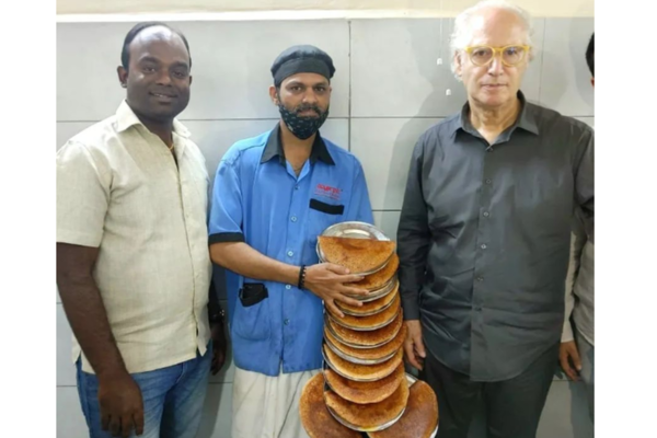 மசால் தோசைய அடிச்சுக்கமுடியுமாப்பா - பாராட்டி தள்ளிய ஸ்டார்பக்ஸ் இணை நிறுவனர்! | Starbucks Co Founder Praises Masal Dosa