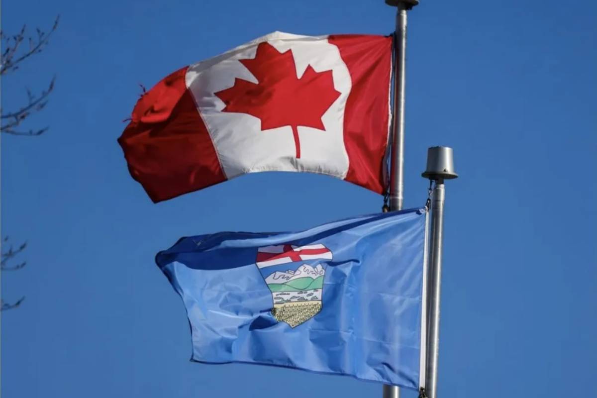 ஆல்பர்ட்டா மாகாணம் தனி நாடாகும் விவகாரம்: வர்த்தகம் பாதிப்பு | Alberta Separation Talks Affecting Business