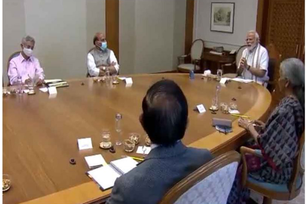 உக்ரைன் விவகாரம் : பிரதமர் மோடி தலைமையில் ஆலோசனை கூட்டம் - தமிழ்நாடு