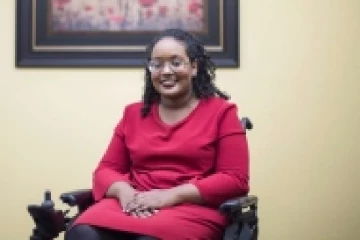 ட்விட்டர் பதிவிற்காக பகிரங்க மன்னிப்பு கோரிய கனடிய அரசியல்வாதி