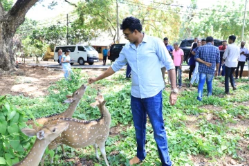 திருகோணமலையில் மான்களை பாதுகாக்க விசேட செயற்திட்டம்(Photos)