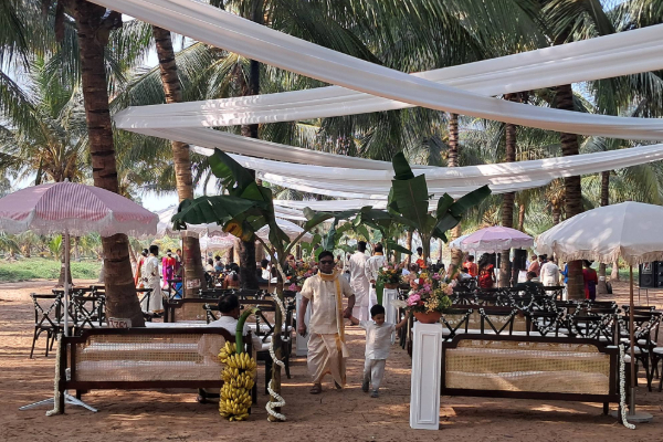 இயக்கச்சி றீச்சாவில் கோலாகலமாக இடம்பெற்ற திருமணம்; மகிழ்ச்சியில் புலம்பெயர் மணமக்கள்! | Wedding Took Place Grandly In Iyakkachchi Reecha