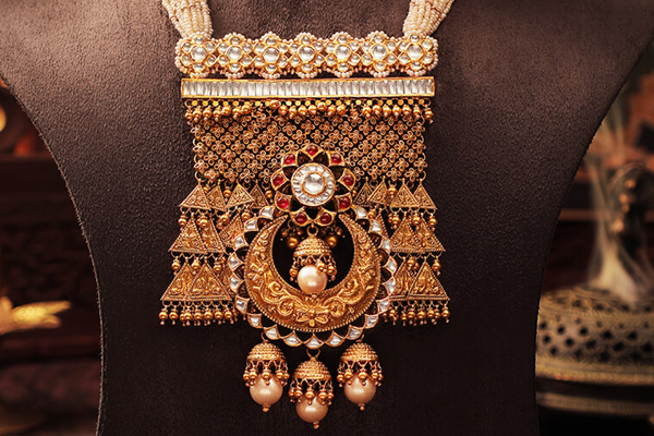 இப்போது தங்கம் வாங்கலாமா? இன்றைய விலை நிலவரம்! - தமிழ்நாடு