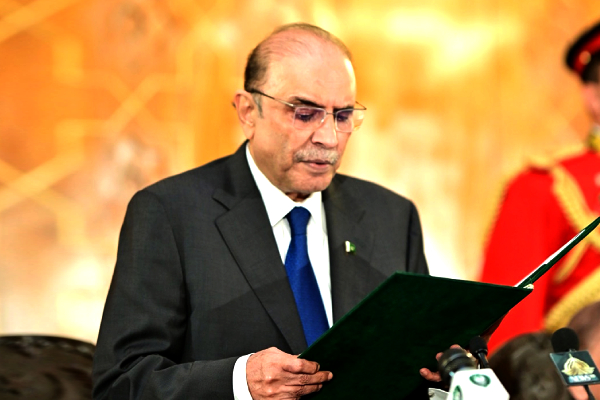Pakistan, Pakistani President Asif Ali Zardari, No Salary, Pakistan Economic Crisis, சம்பளம் வாங்குவதில்லை., கடும் நிதி நெருக்கடியில் சிக்கியுள்ள நாட்டின் ஜனாதிபதி முடிவு