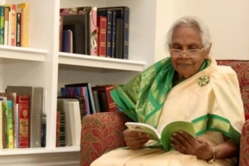 கனடாவில் தள்ளாத  வயதிலும்  சாதனை படைத்த  யாழ்ப்பாண  தமிழ்ப்பெண்மணி!