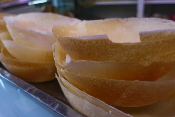 இலங்கையில்  மூடப்படும்  சிற்றுண்டிச்சாலைகள்!