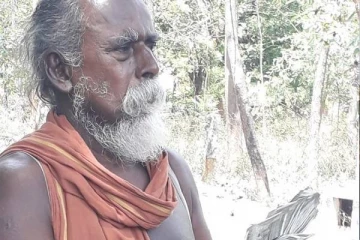 இலங்கைக்கு 10000 நிவாரணமாக வழங்கிய தமிழக யாசகர்!
