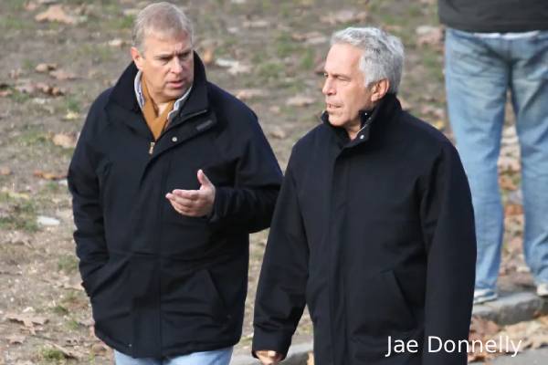 இரவோடு இரவாக வீட்டை விட்டு வெளியேறிய இளவரசர் ஆண்ட்ரூ | Andrew Left Royal Lodge At Night Over Epstein File