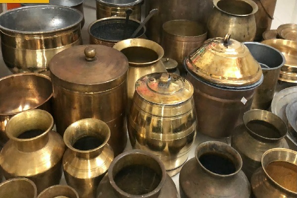 விகாரையில் கைவரிசையை காட்டிய தேரர் கைது | 15 Lakh Worth Stolen Goods Arrested