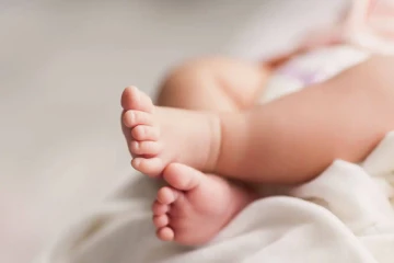 சுவிஸில் பச்சிளம் குழந்தைக்கு தந்தையால் ஏற்பட்ட துயரம்