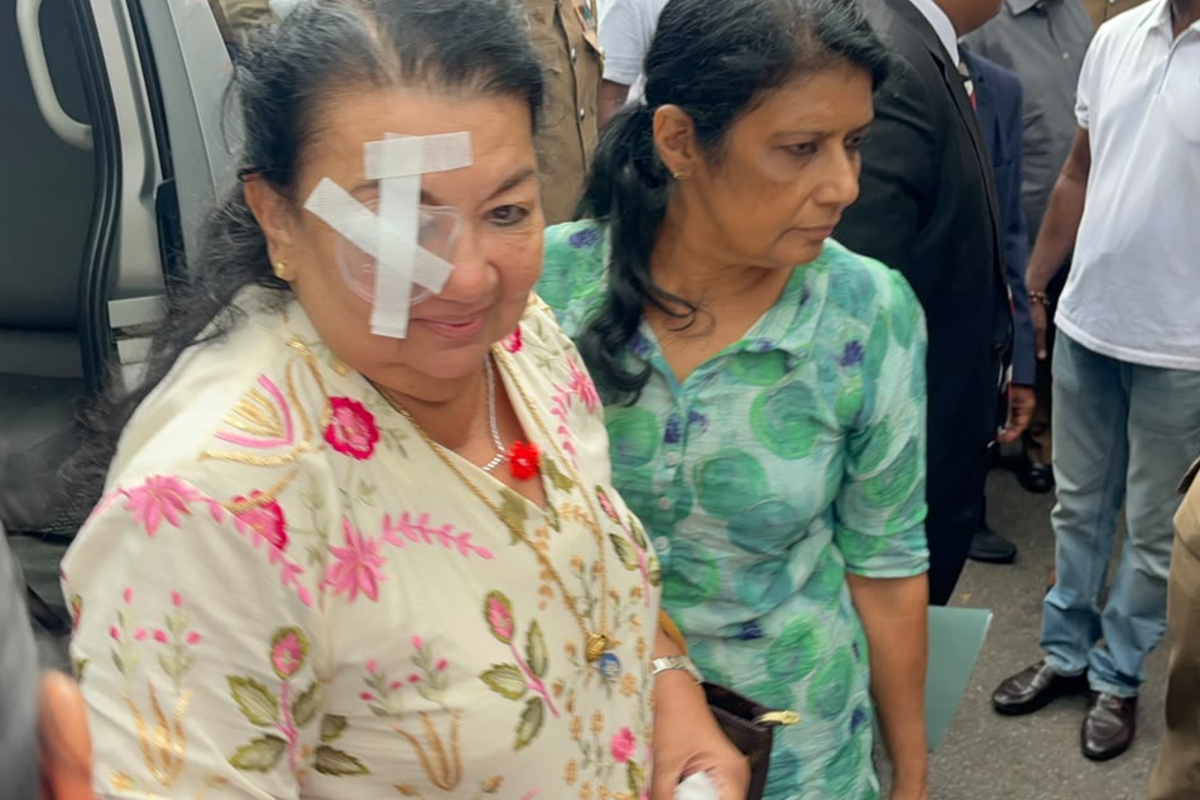 ஷிரந்தியை நிராகரிக்கும் நிலைக்குத் தள்ளப்பட்டுள்ள மகிந்த கட்சியினர்! வரலாற்றில் பதிவான இருவர் | Shiranthi Rajapaksa Arrested And Court Case ஷிரந்தியை நிராகரிக்கும் நிலைக்குத் தள்ளப்பட்டுள்ள மகிந்த கட்சியினர்! வரலாற்றில் பதிவான இருவர் | Shiranthi Rajapaksa Arrested And Court Case