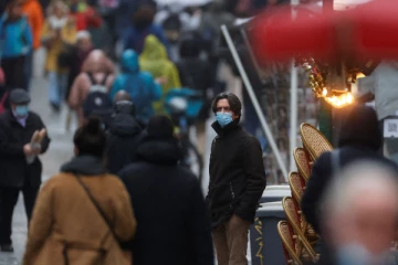 பிரான்சில் ஒரு நொடிக்கு 2 பேருக்கு கொரோனா;  அச்சத்தின் பிடியில் ஐரோப்பா!