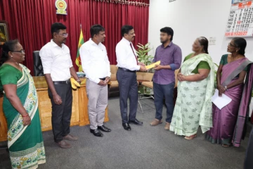 இந்தியாவிலிருந்து மீளத் திரும்பியவர்களுக்கு உதவித்தொகை