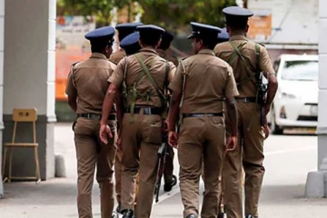 இரு குழுக்களுக்கிடையில் ஏற்பட்ட மோதல்: இருவர் வைத்தியசாலையில் அனுமதி