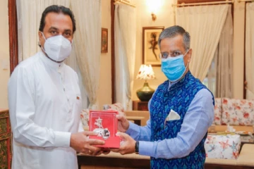 இந்திய உயர்ஸ்தானிகரை சந்தித்துள்ள அமைச்சர் வீரவங்ச