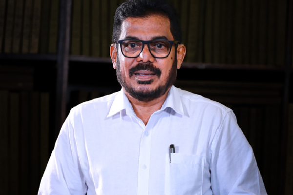 விபத்தில் சிக்கிய முன்னாள் சபாநாயகர் : சிகிச்சைக்காக வைத்தியசாலையில்.... | Asoka Ranwala Hospitalised Vehicle Accident