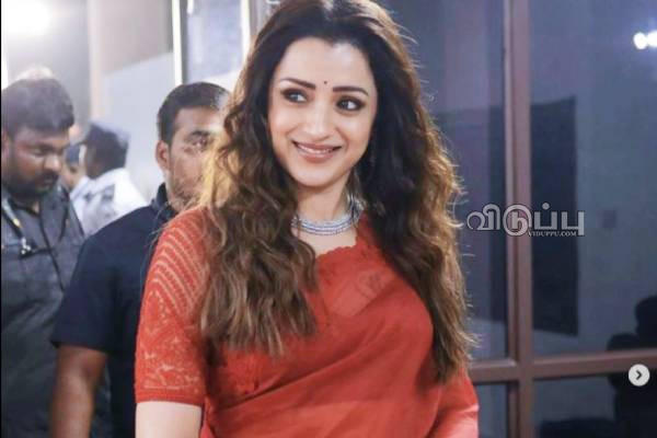 அதை பார்த்து மயங்கும் அப்படிப்பட்ட பையன் தேவையா!! நடிகை திரிஷா கொடுத்த ஷாக்.. | Trisha Open Talk About Impress Boy Glamour Costume