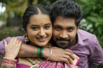 ஆஹா கல்யாணம் சீரியல் நடிகை அக்ஷயாவின் நிச்சயதார்த்த போட்டோஸ்