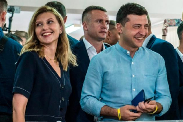 காதலை அதிகப்படுத்தியுள்ளது...மனைவியை பிரிந்து தவிக்கும் உக்ரைன் அதிபர் உருக்கம்! | Volodymyr Zelensky About His Wife Olena