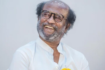 தீடீரென நடிகர் ரஜினியை சந்தித்த பிரபல நடிகை.. அவரே வெளியிட்ட புகைப்படங்கள்