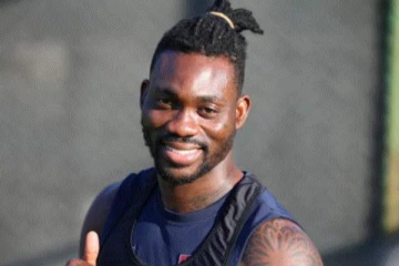 ”ජාත්‍යන්තර පාපන්දු තරුව ” අවසන් ගමන් යයි