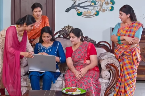 Ethirneechal: அதிகாரியிடமிருந்து வந்த போன் கால்.. ஆன்லைனில் மருமகள்கள் செய்த காரியம் | Ethirneechal Janani Hotel Approval Gunasekaran Ethirneechal: அதிகாரியிடமிருந்து வந்த போன் கால்.. ஆன்லைனில் மருமகள்கள் செய்த காரியம் | Ethirneechal Janani Hotel Approval Gunasekaran