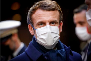 கொரோனா தடுப்பூசி போடாதவர்களை  கெட்ட வார்த்தையில் வசைபாடிய பிரான்ஸ் அதிபர்