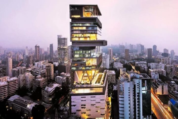 அம்பானியின் ஆன்டிலியா முதல் பக்கிங்ஹாம் அரண்மனை வரை., உலகின் மிக விலையுயர்ந்த 5 வீடுகள்