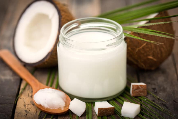 வறண்ட மற்றும் வெடிப்புகள் நிறைந்த கைகளை மென்மையாக்க உதவும் வீட்டு வைத்தியங்கள் | Home Remedies To Help Soften Dry And Cracked Hands