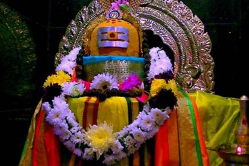 பல தொல்லைகளில் இருந்து விமோசனம் அளிக்கும் செவ்வாய் பிரதோஷம்