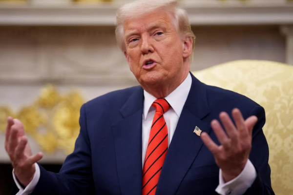 கிரீன்லாந்தை அமெரிக்காவுடன் இணைப்பது தொடர்பில் ட்ரம்ப் மீண்டும் சர்ச்சையான கருத்து | Trump Again Makes About Greenland To The Us