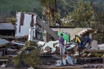 ஒரே வீட்டில் 15 உடல்கள் மீட்பு! கோர புயலின் தாக்கத்தால் பலி எண்ணிக்கை உயர்வு