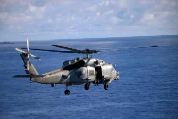 18 ஆயிரம் அடி ஆழத்தில் கண்டுபிடிக்கப்பட்ட ஹெலிகாப்டர்களின் உடைந்த பாகங்கள்!