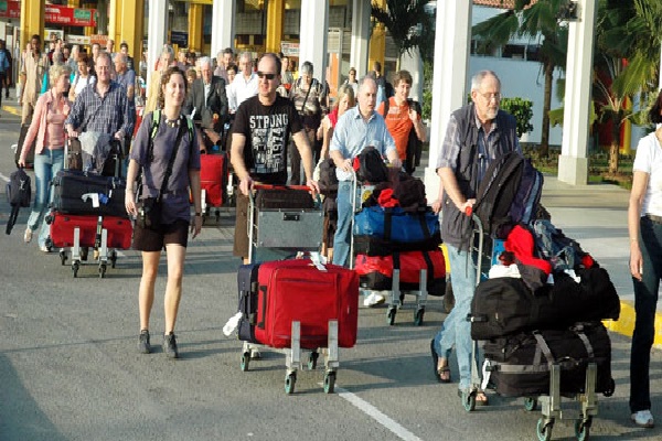 இலங்கை தொடர்பில் இரண்டு நாடுகள் எடுத்த முடிவு | Sweden Denmark Relaxes The Travel Restrictions