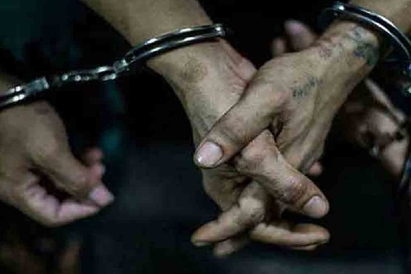 லொறி மீது துப்பாக்கிச்சூடு : போதைப்பொருளுடன் இருவர் கைது | Shooting At Lorry Two Arrested With Drugs