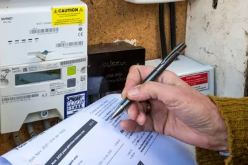 பிரித்தானியாவில் இனி மூன்று மாதங்களுக்கு ஒரு முறை எரிசக்தி கட்டணம் உயர்வு